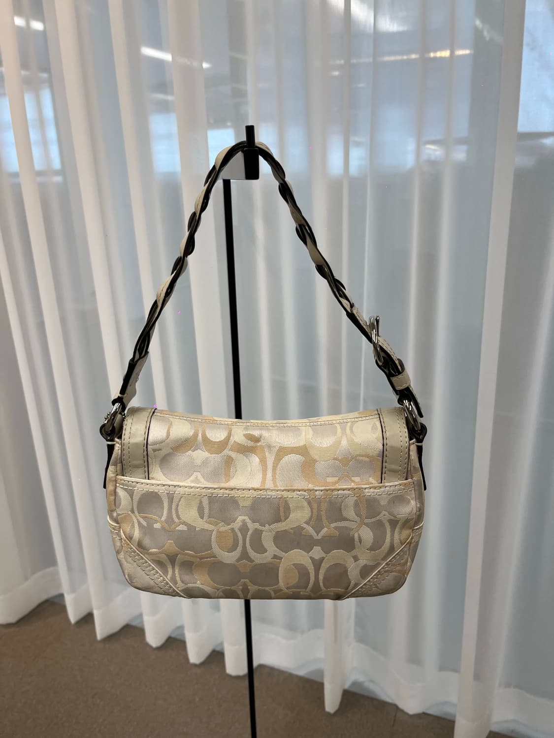 Coach Cream White Shoulder Bag 상품이미지5