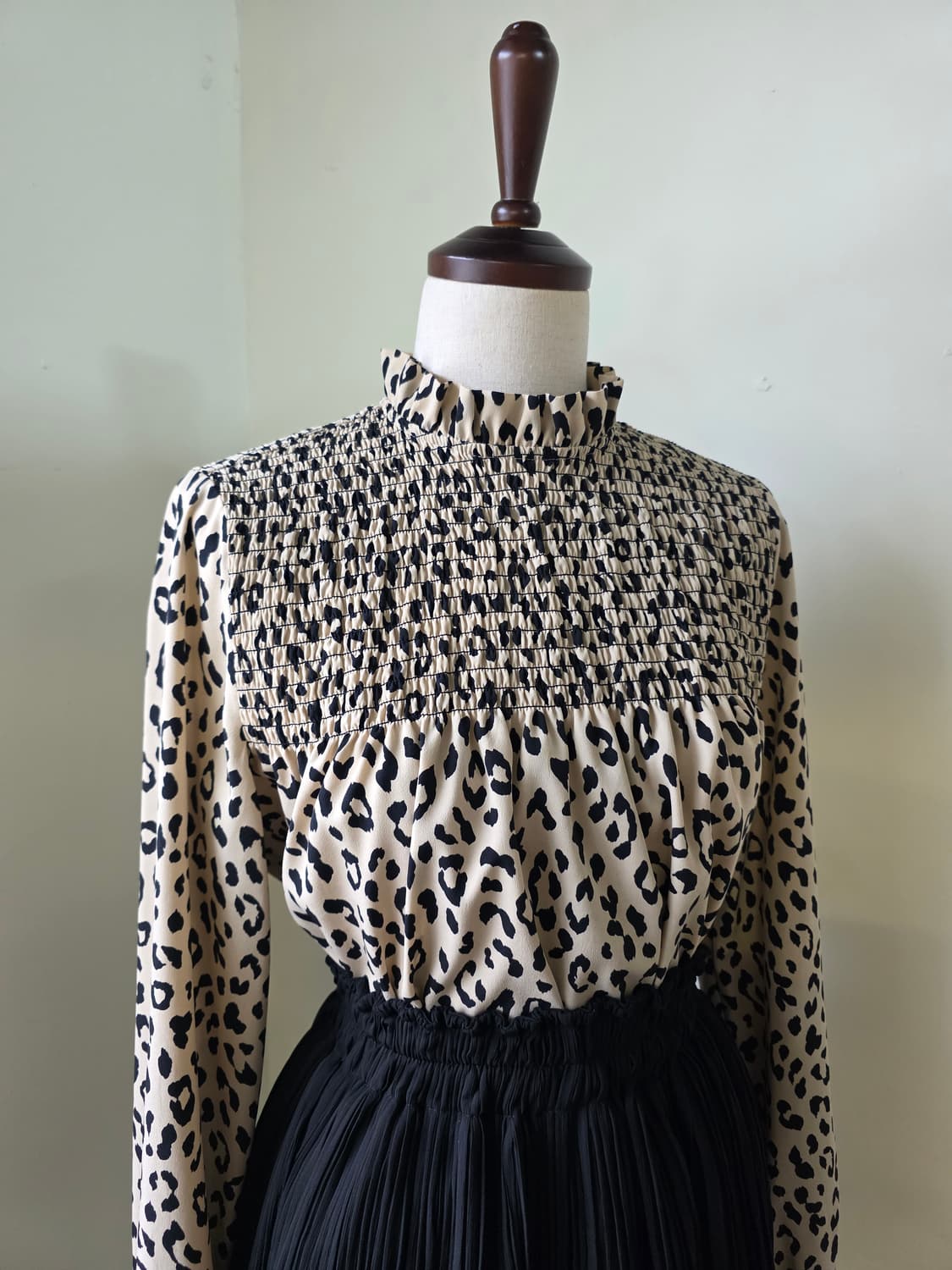 레오파드 스모크 블라우스 상품이미지1