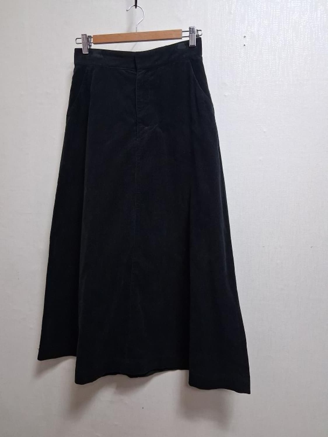 일본빈티지 검정코듀로이 플레어롱스커트 최고의컨디션 28 상품이미지1