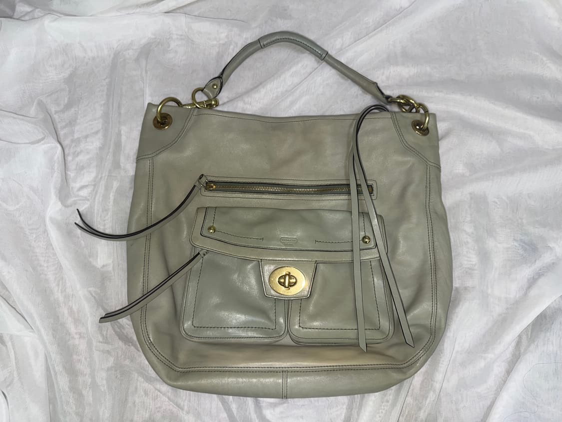 코치 가죽 숄더백 상품이미지1