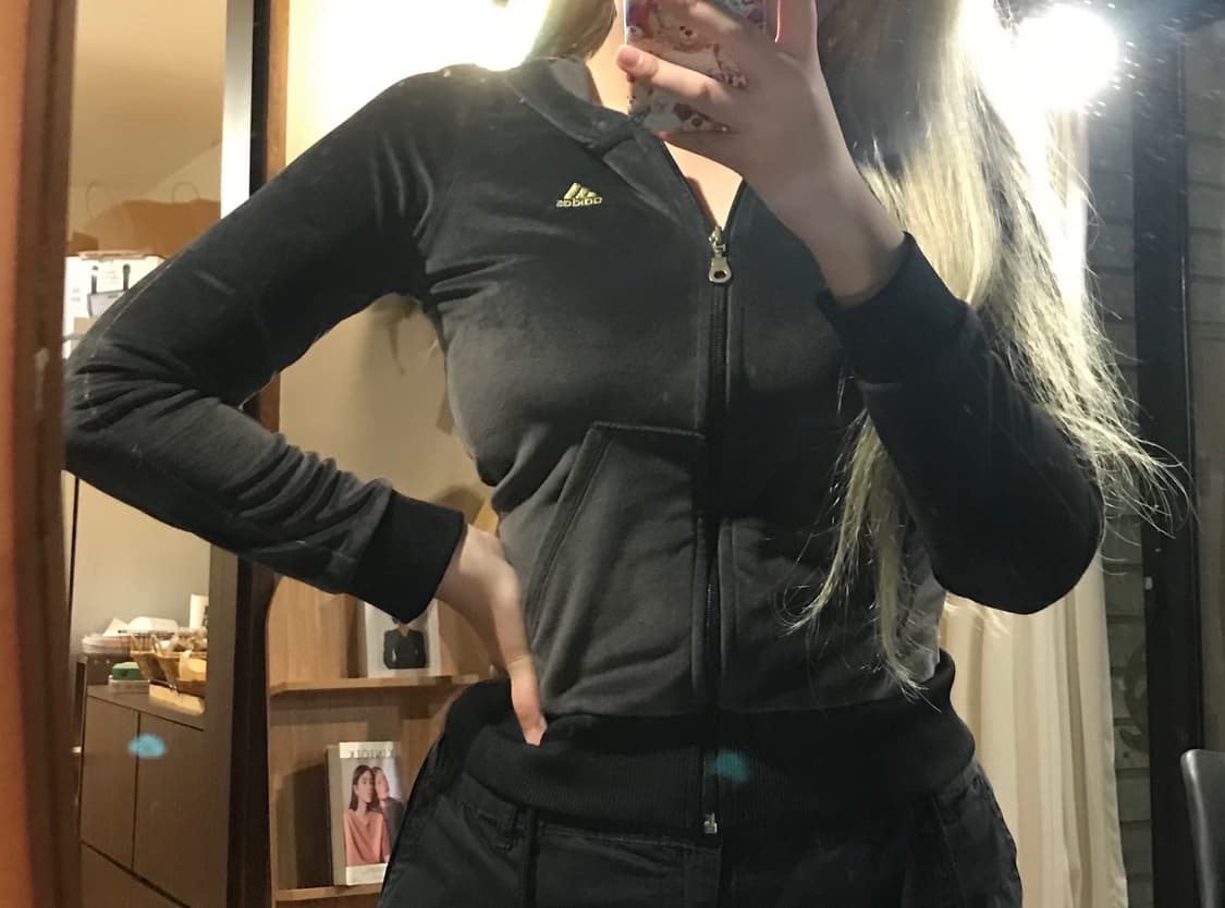 아디다스 벨벳 블랙 져지 빈티지 코디 큐빈티지 선가든파티 차일드매거진 상품이미지1