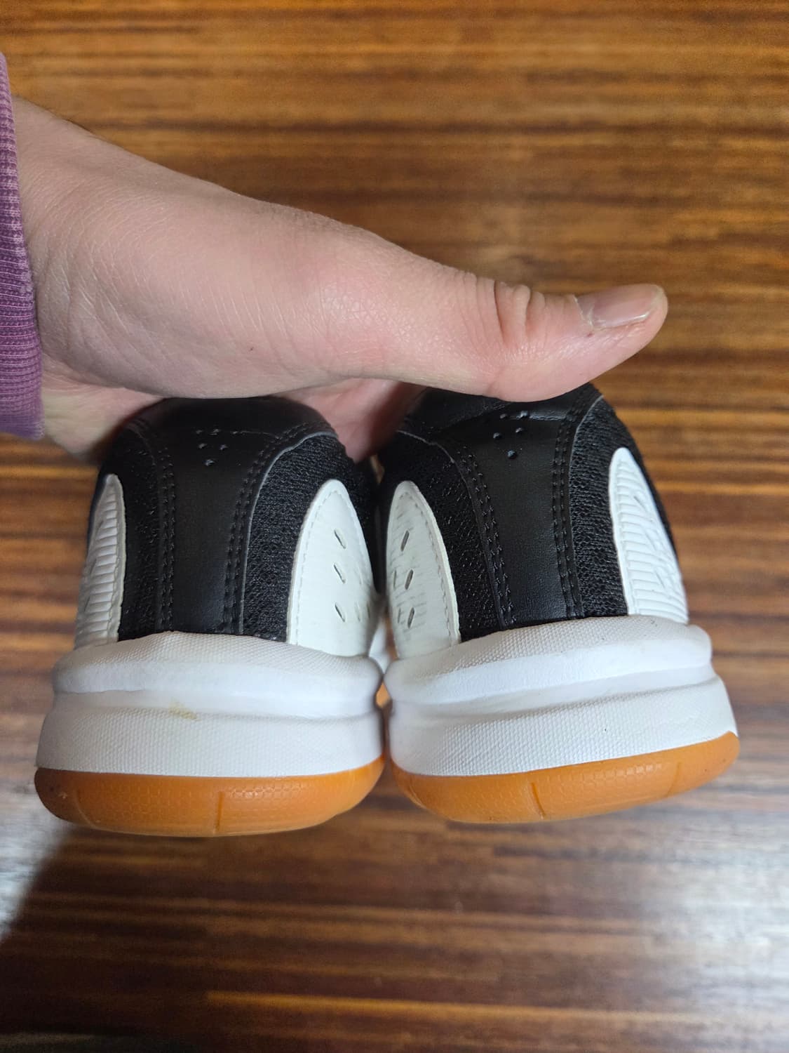 아식스 업코트 3 배구 배드민턴 인도어화 240 상품이미지4