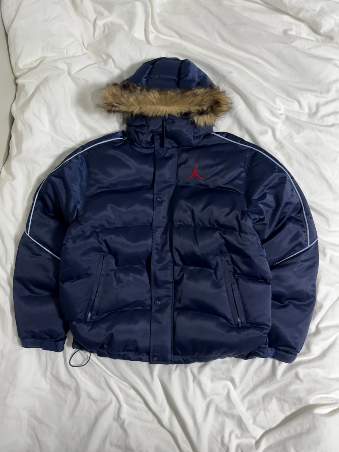 슈프림 x 조던 퍼퍼 자켓 네이비 - 24FW 상품이미지2