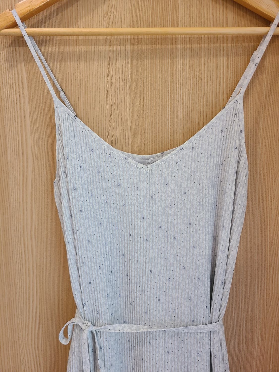 👗(아베크롬비앤피치) 뽀송뽀송 플리츠 끈원피스 (XS) 상품이미지3