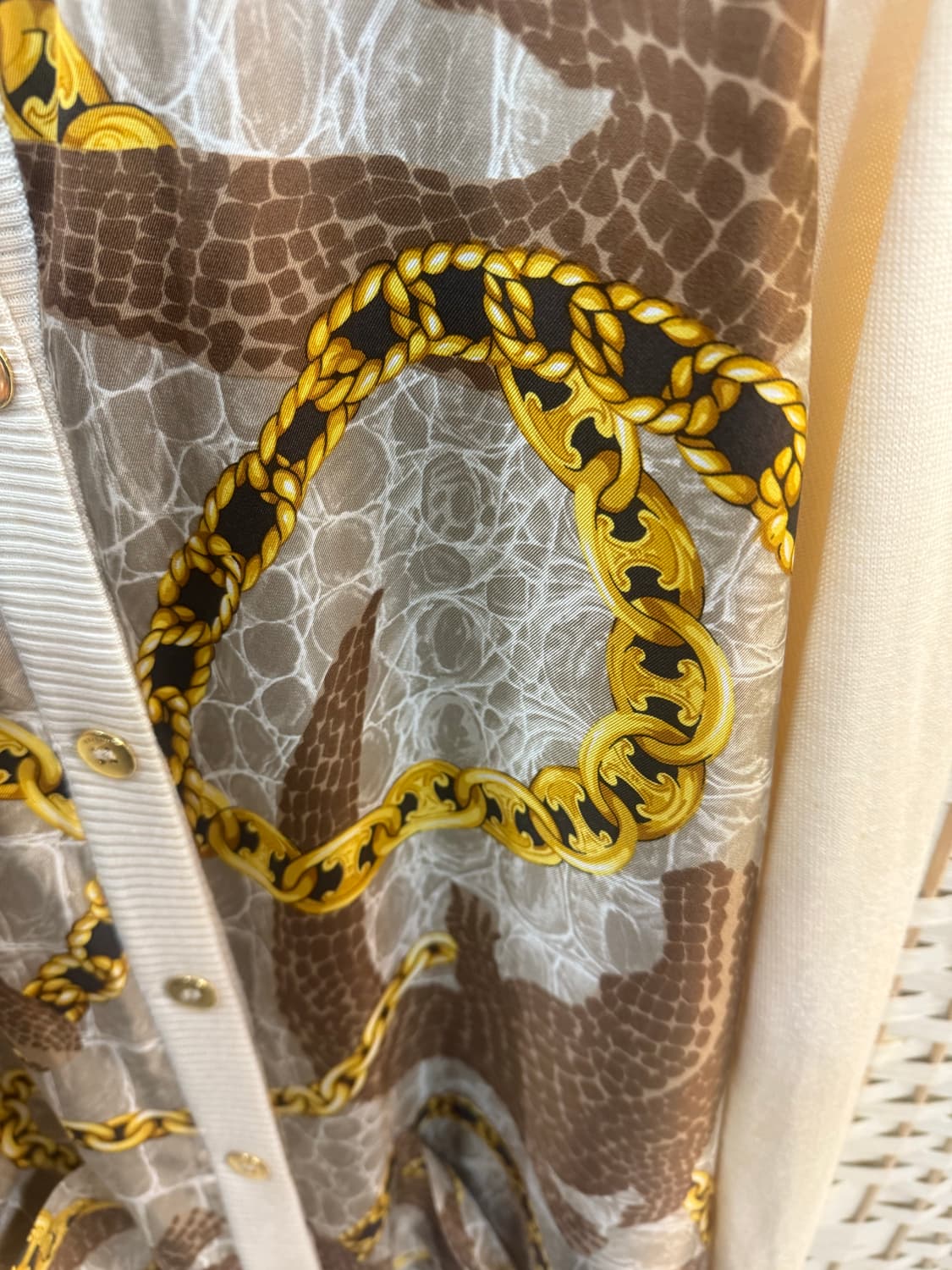 40/66 정품 셀린느 실크혼방 가디건 팝니다 상품이미지6