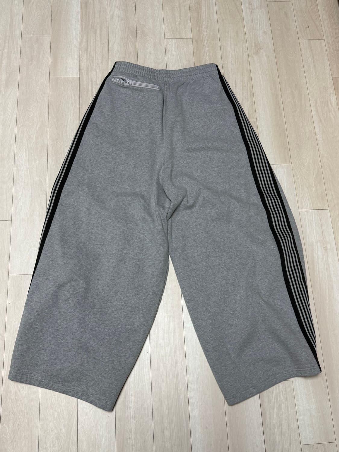 니들스 트랙팬츠 s 상품이미지1