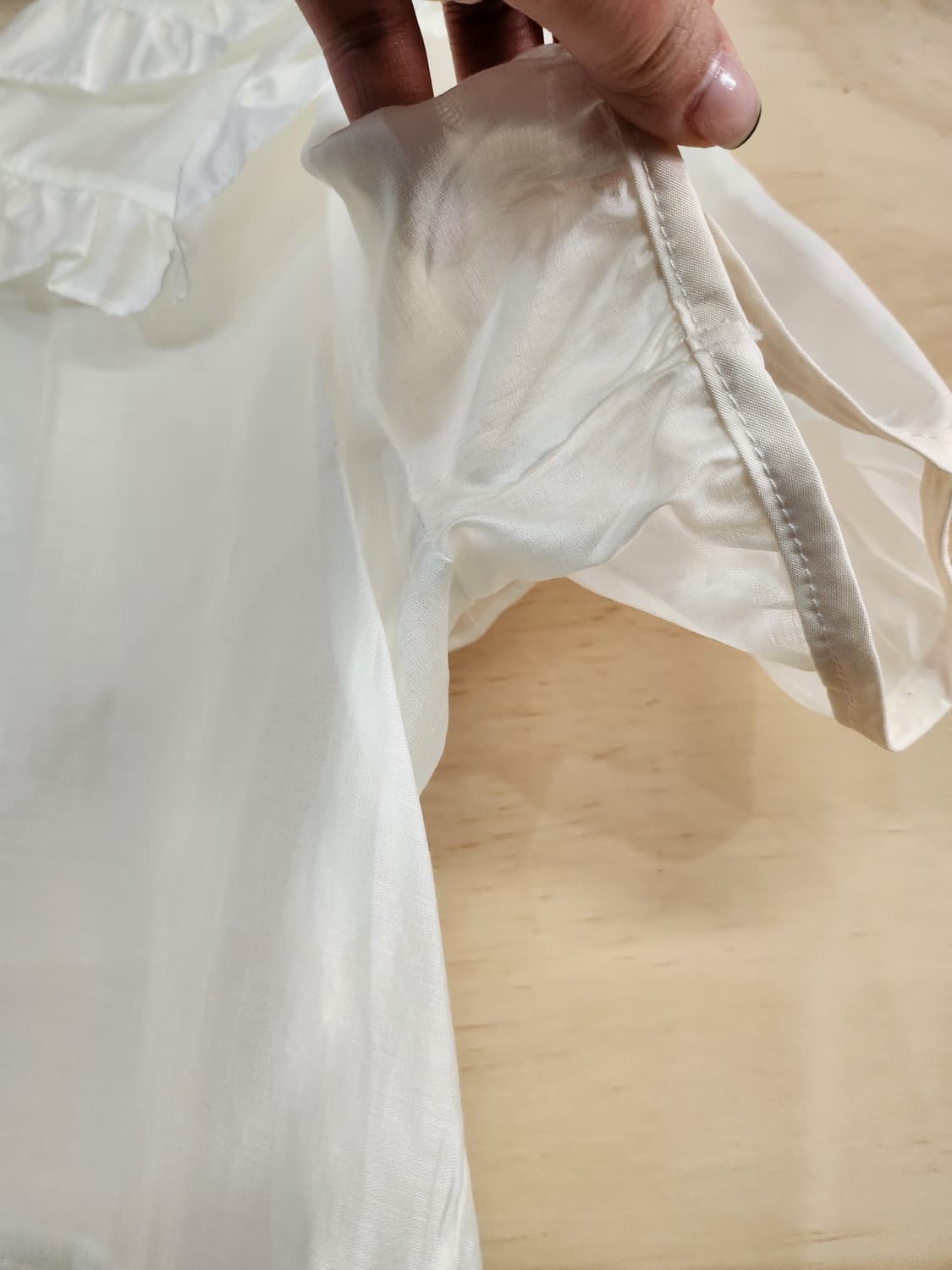 571) 프릴 시스루 반팔 블라우스 상품이미지3