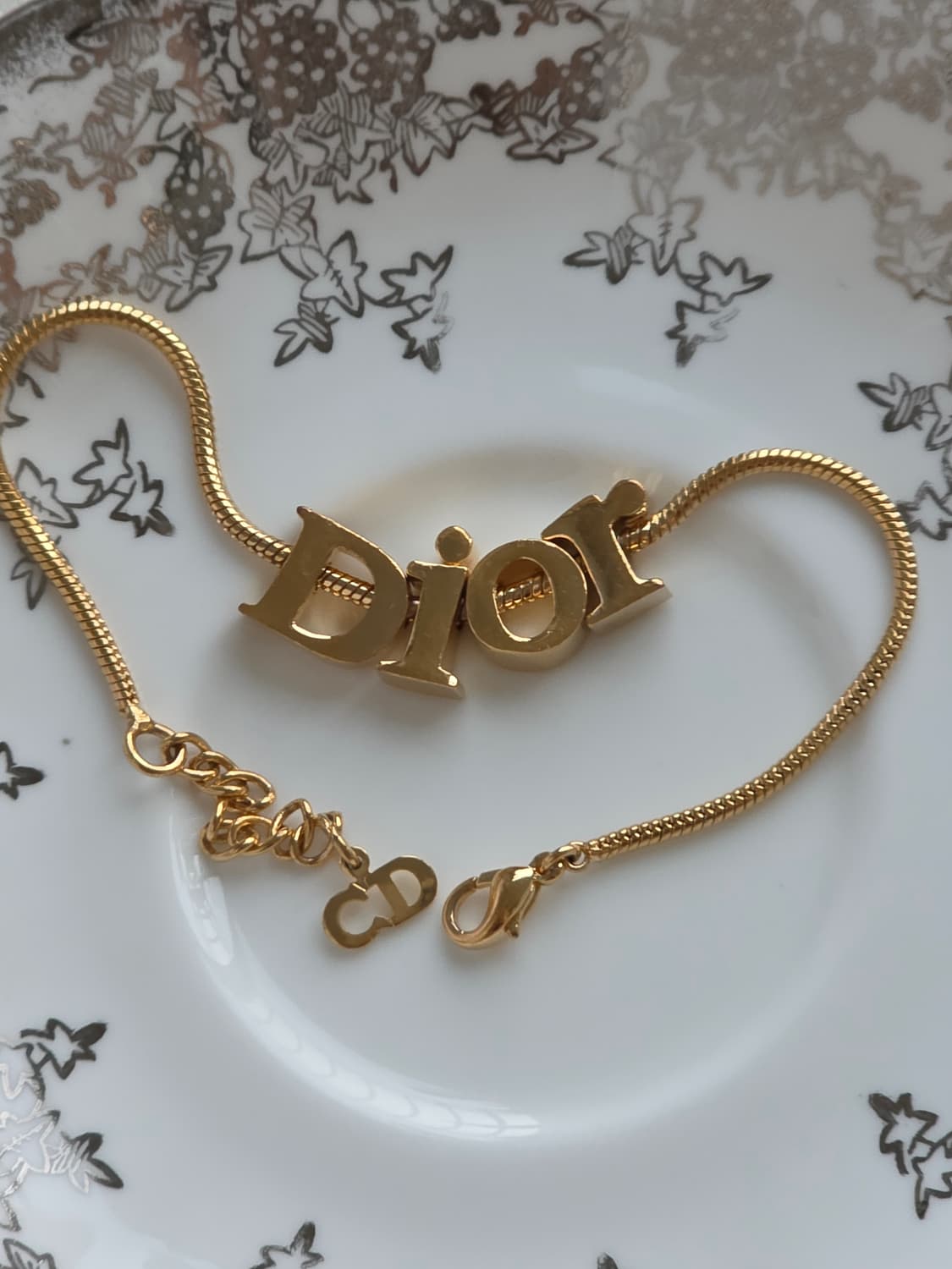 디올 금장 dior 로고 레터링 팔찌 상품이미지2