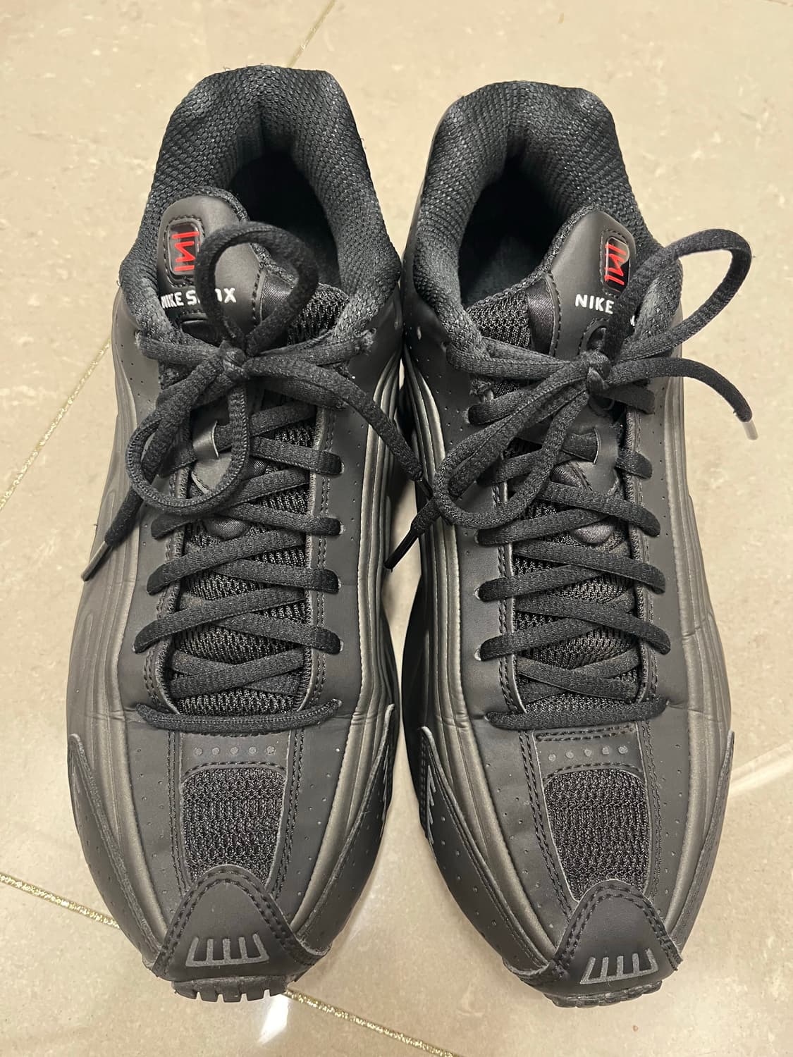 샥스 R4 M - 블랙:블랙:브라이트 크림슨:블랙 / 270 상품이미지1