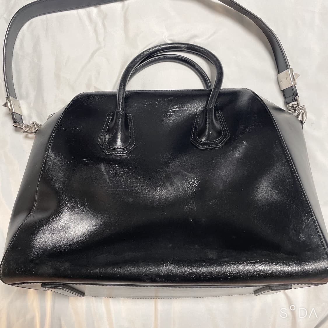 지방시 안티고나 블랙 토트백 상품이미지5