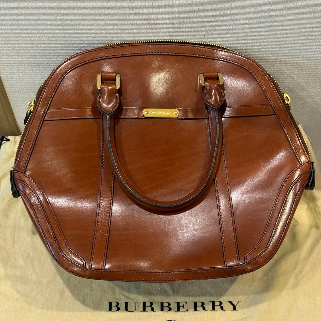 버버리 미디엄 브라이들 가죽 오차드 상품이미지1