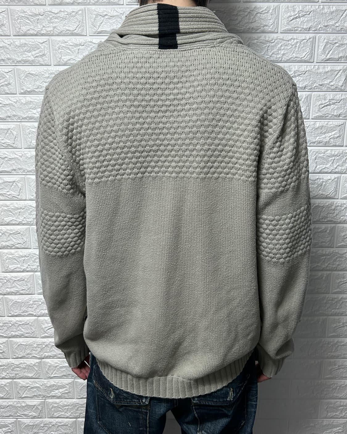 아르마니 익스체인지 숄 카라 니트 상품이미지2