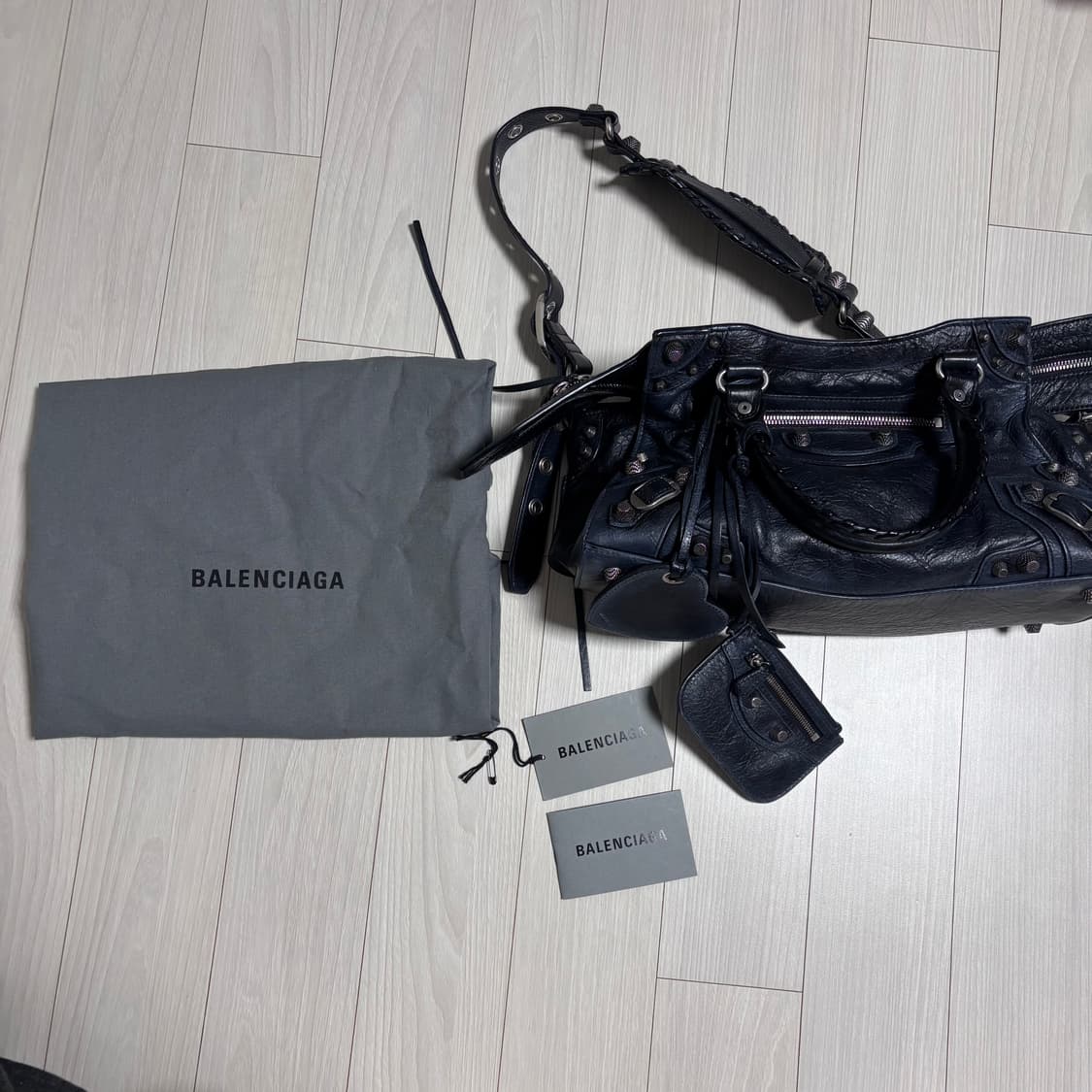 발렌시아가 네오 카골 시티 스몰 s 사이즈 숄더백 상품이미지2