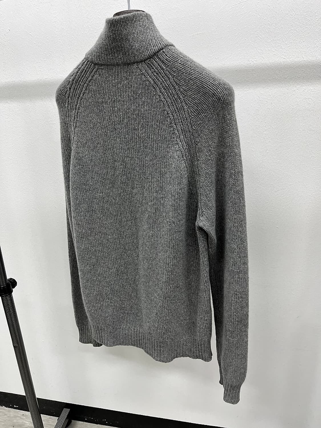 105) 에르메스 캐시미어 버튼니트  상품이미지6