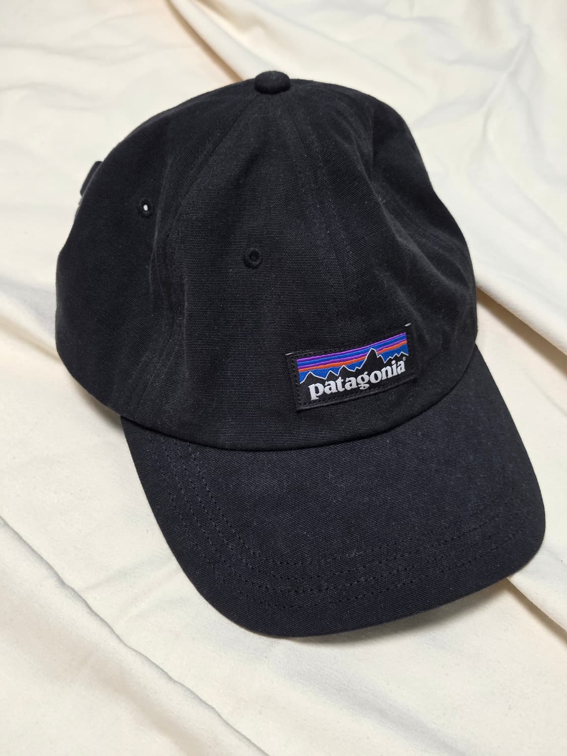 파타고니아 블랙 볼캡 새상품 상품이미지1