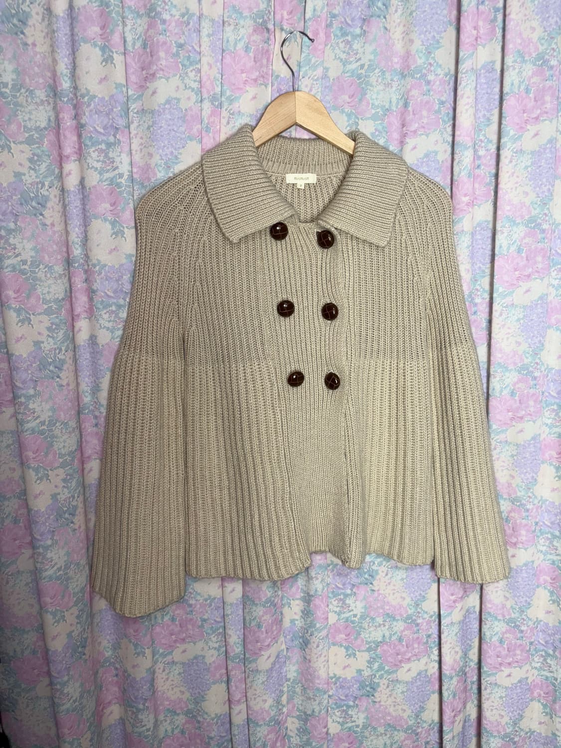 베이지 우드단추 니트 가디건 상품이미지5