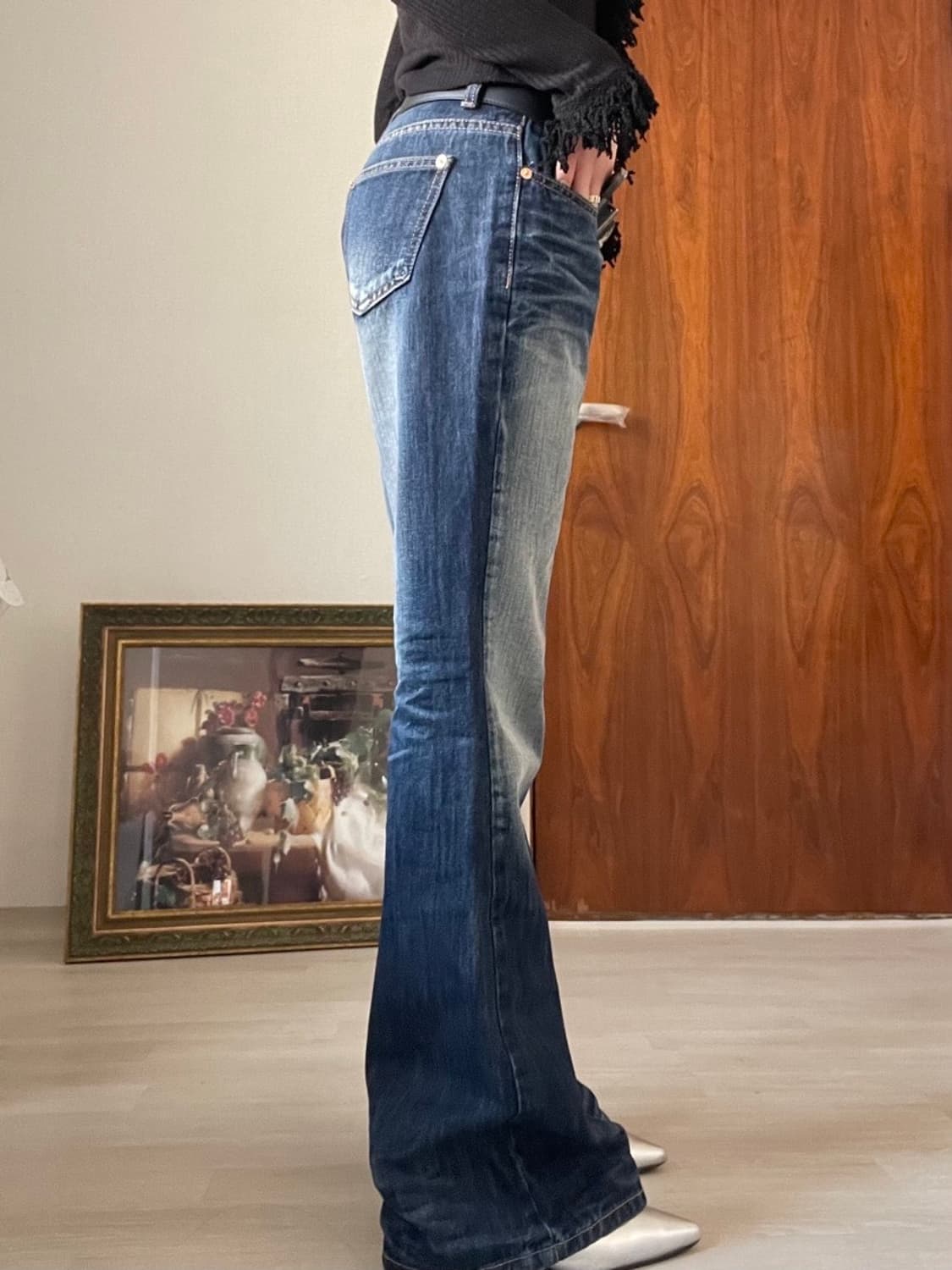 로우 딥딥 엠보워싱 세미부츠컷 데님팬츠 상품이미지3