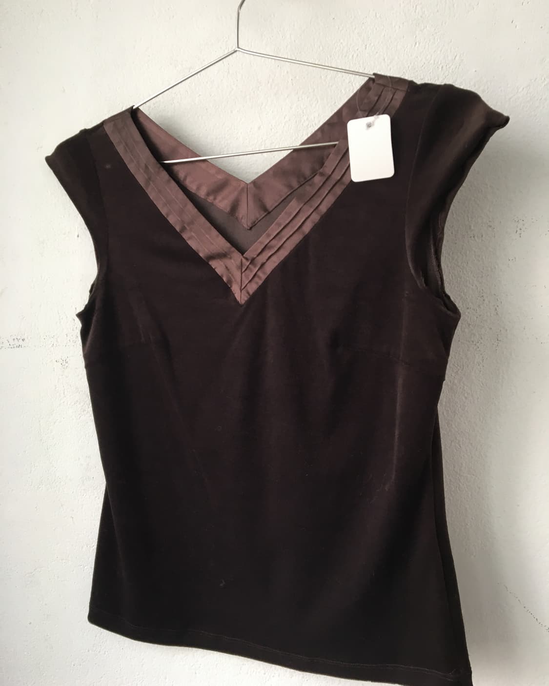 Line detail velvet top 상품이미지3