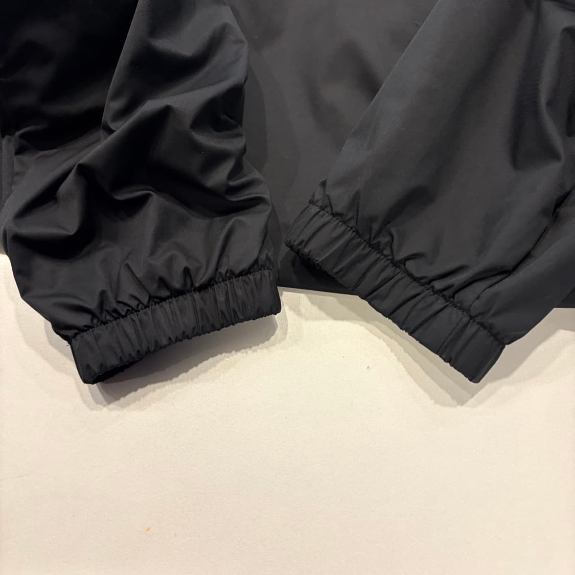 [105] 06s 나이키 골프 바람막이 웜업 맨투맨 블랙 D353 상품이미지5