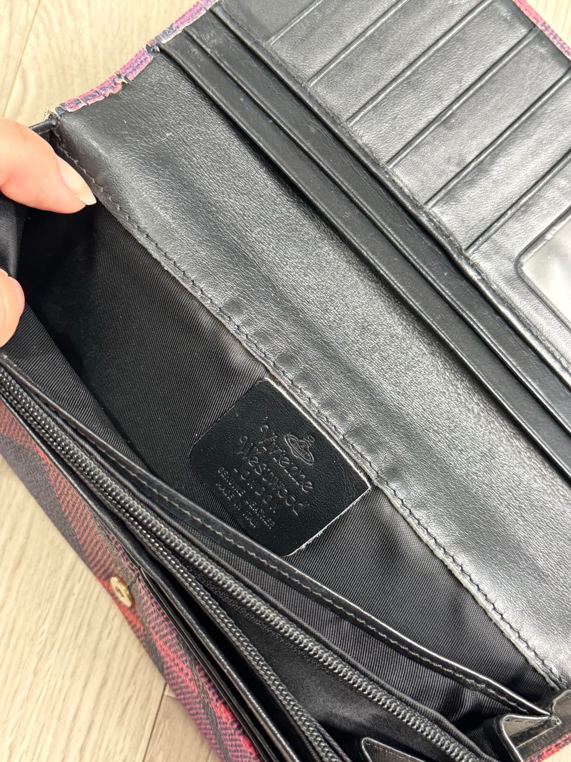 비비안웨스트우드 타탄체크 장지갑 상품이미지4