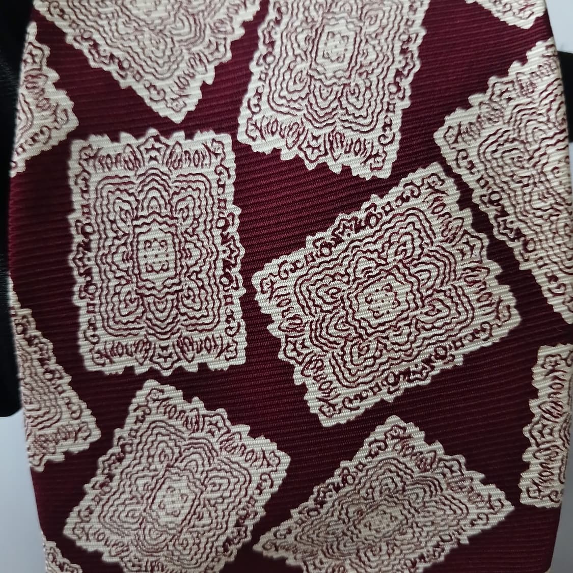 아쿠아스큐텀 실크 버건디 기하 넥타이 9.4cm A+등급 A19309
 상품이미지8