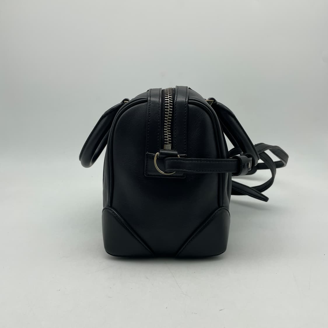 지방시 루크레치아 미니 보스턴 백 상품이미지3