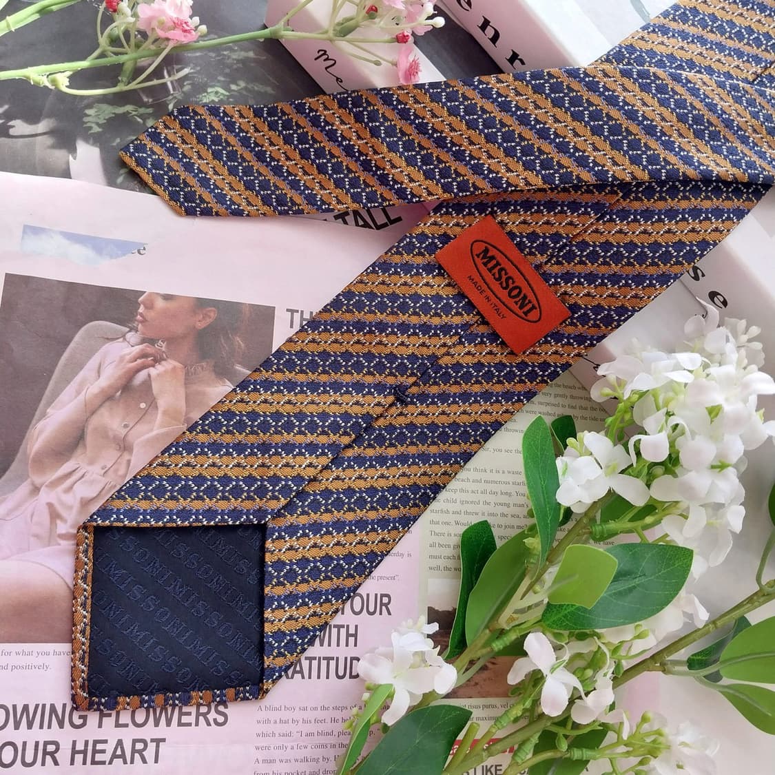 미쏘니 실크 네이비 패턴 넥타이 8.4cm S~A+등급 K2474
 상품이미지4