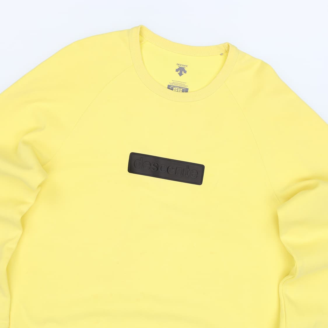 110 데상트 센터로고 크루넥 맨투맨 형광 빅사이즈 4236 상품이미지3