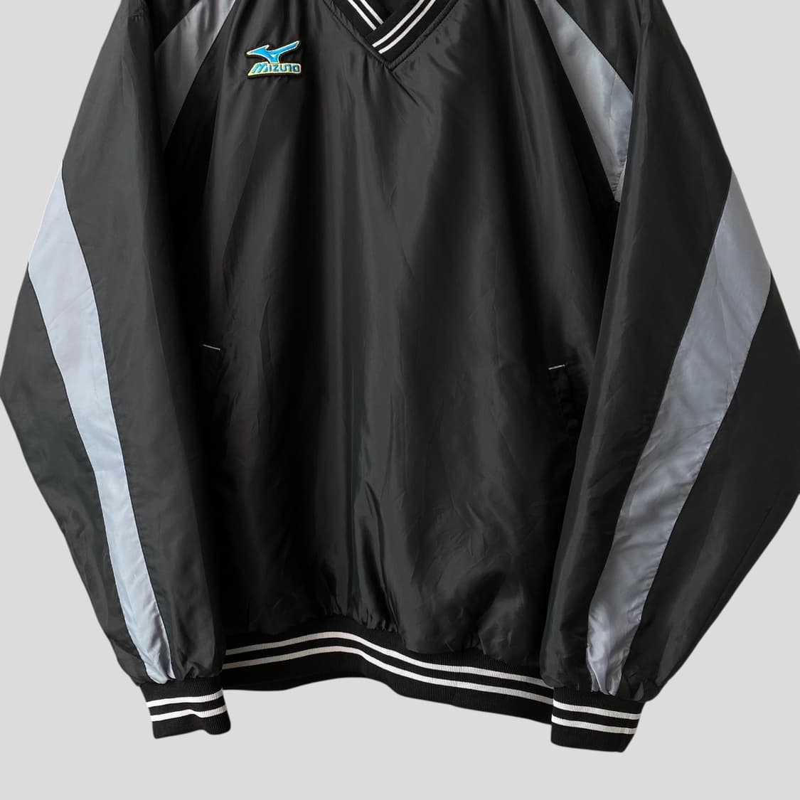 (0)미즈노 리버시블 웜업 트레이닝 상의 상품이미지3