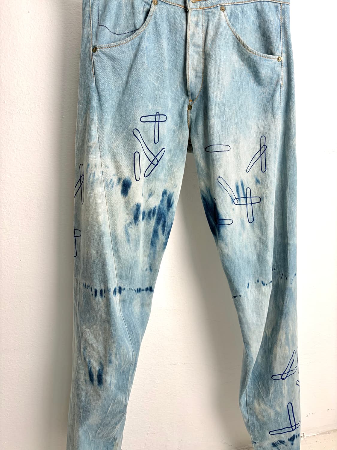 Levi’s Red Chaotic Bleach Jean 상품이미지3