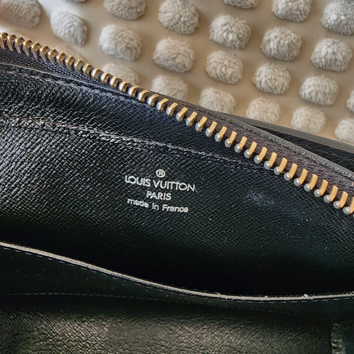 정품 루이비통 타이가 포쉐트 바이칼 클러치 세컨백 블랙 상품이미지7