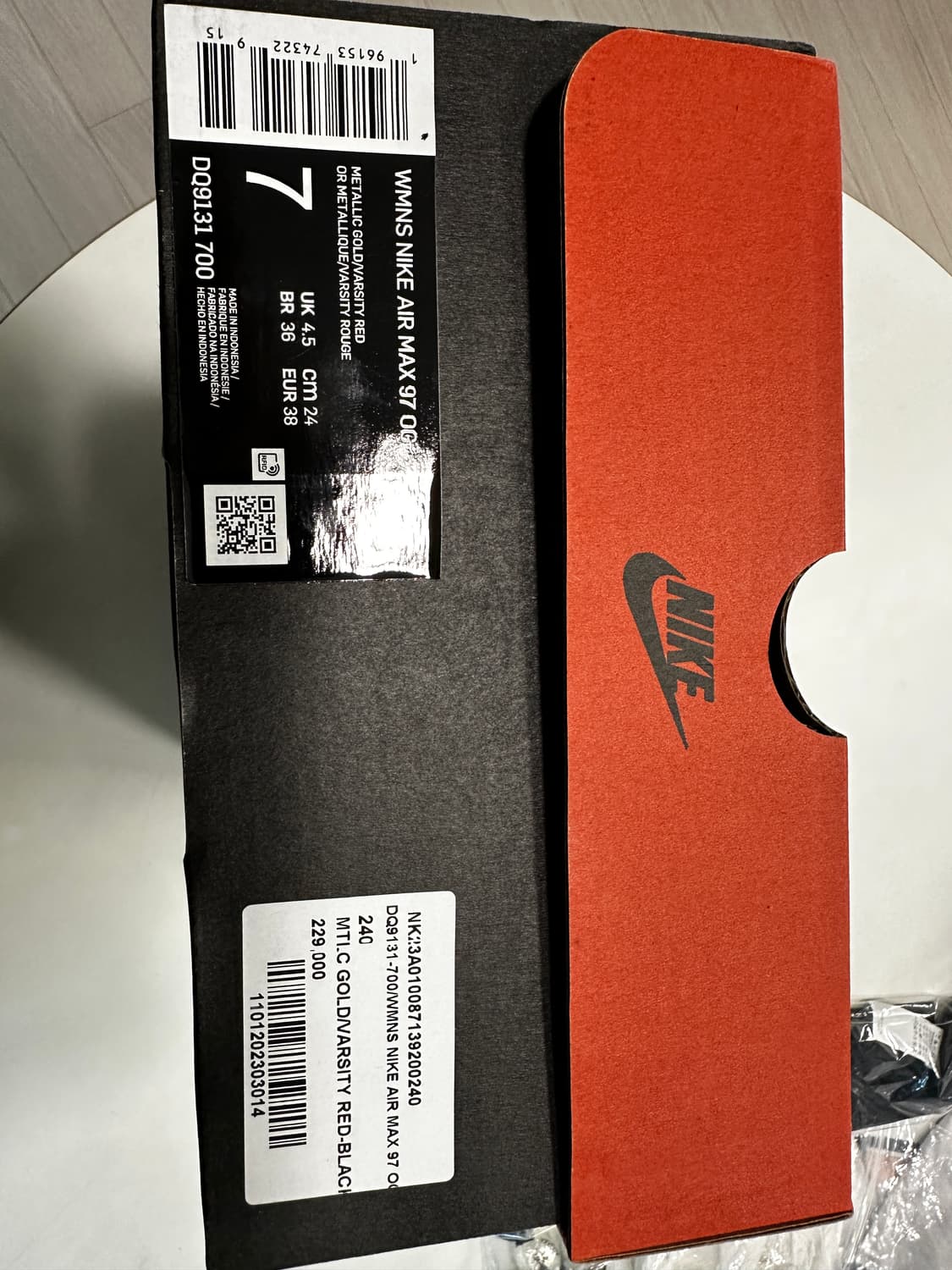 나이키 에어맥스 97 OG 메탈릭 골드 240 상품이미지2