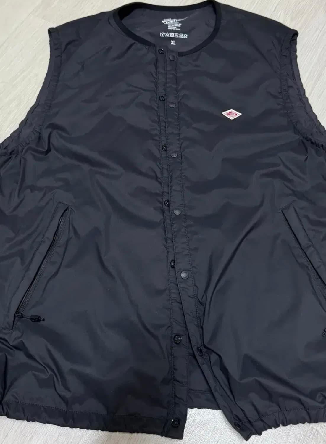 단톤 인슐레이션 칼라리스 베스트 블랙 XL 판매해요 상품이미지2