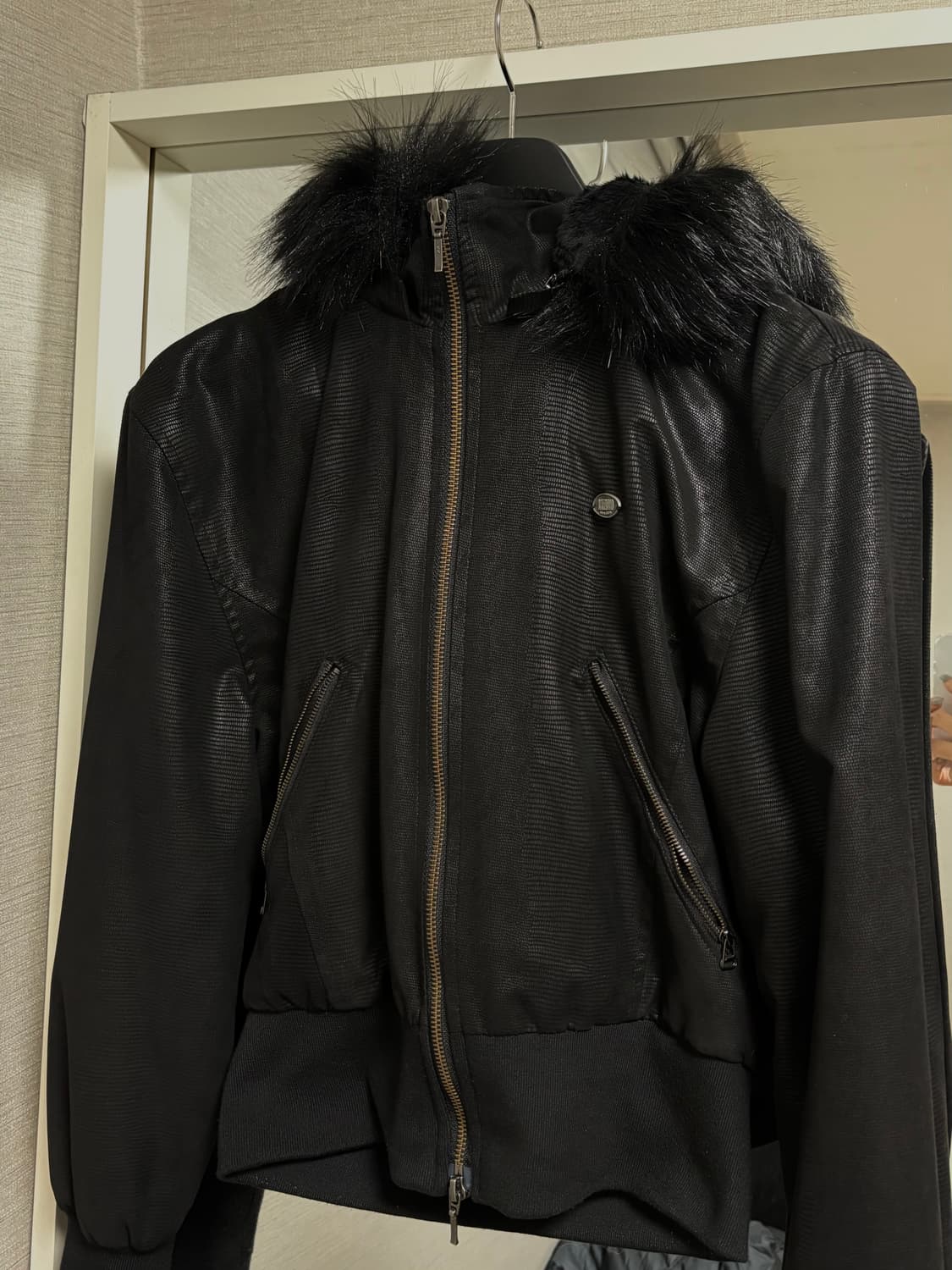 보헤미안서울 파이톤 레더 퍼 후드집업 상품이미지2