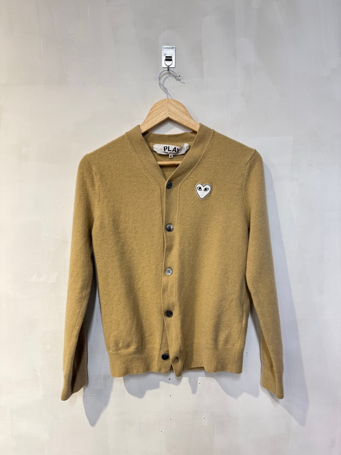 꼼데가르송 베이지 가디건 상품이미지1