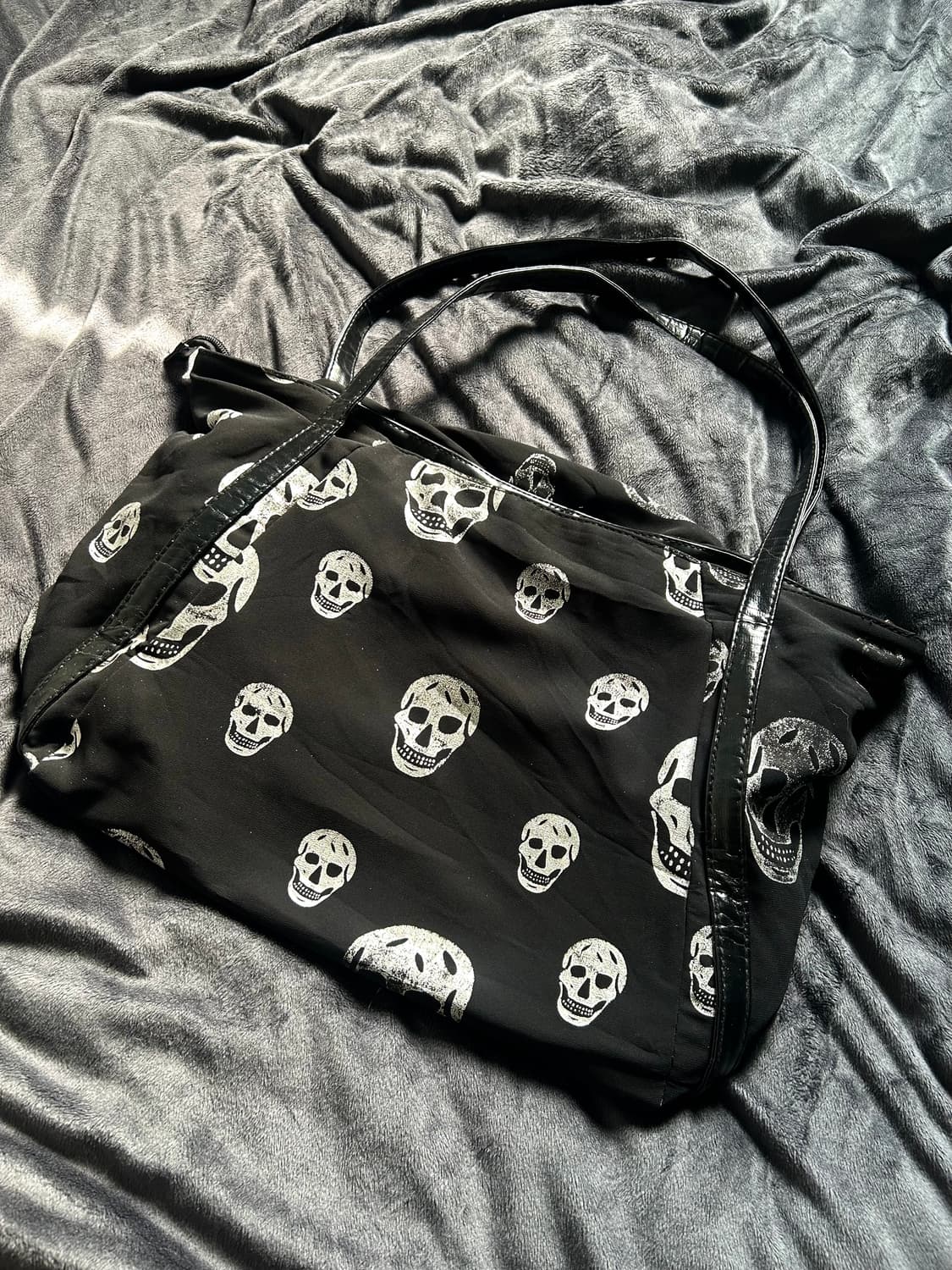 Skull Pattern Leather Bag 상품이미지1
