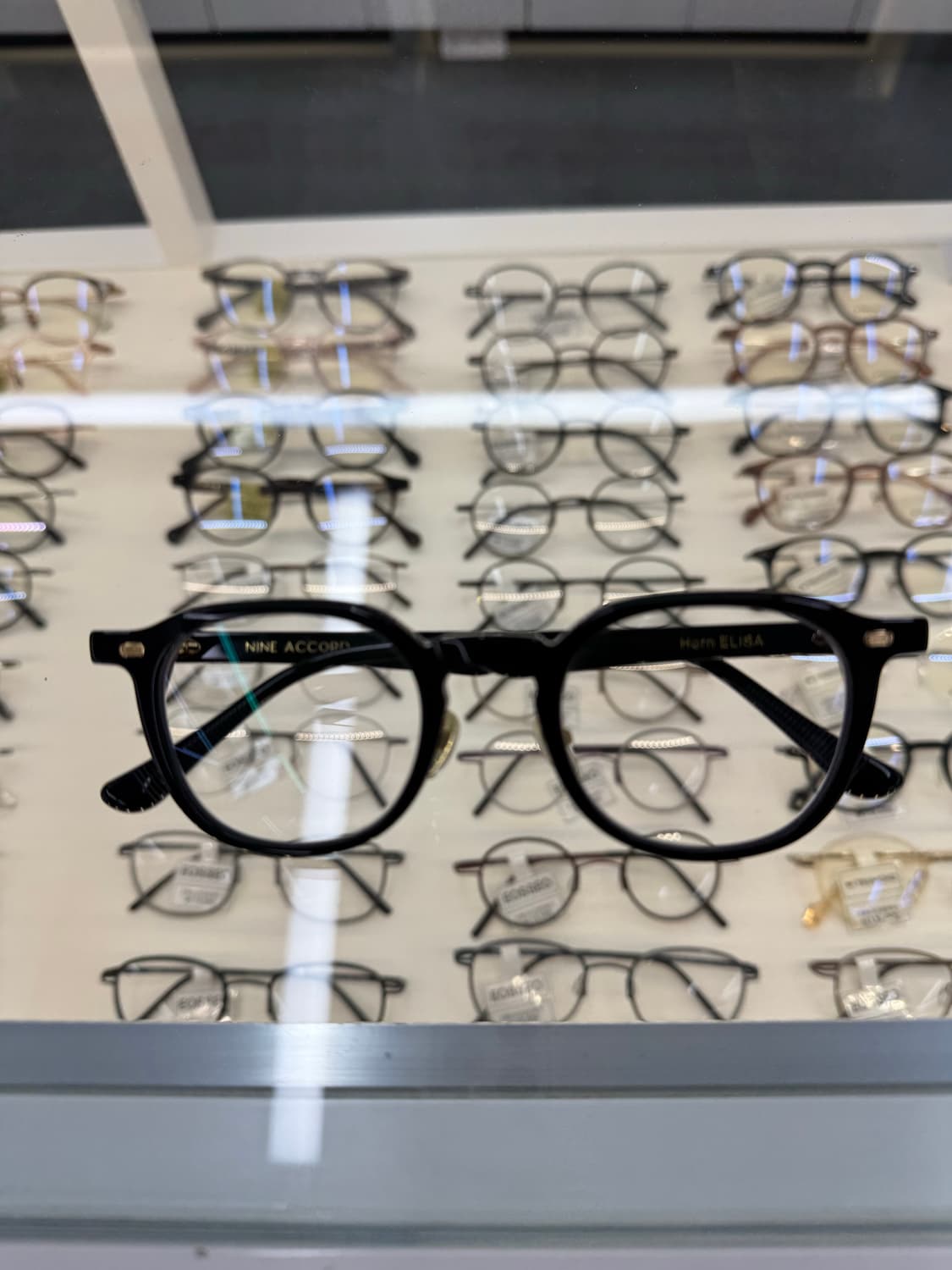 나인어코드 현빈 안경테(horn ELISA) 상품이미지4