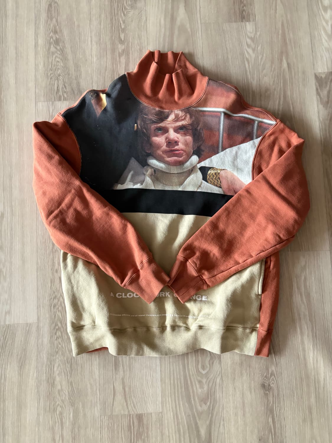 언더커버 19aw 시계태엽 오렌지 스웻 셋업 상품이미지3