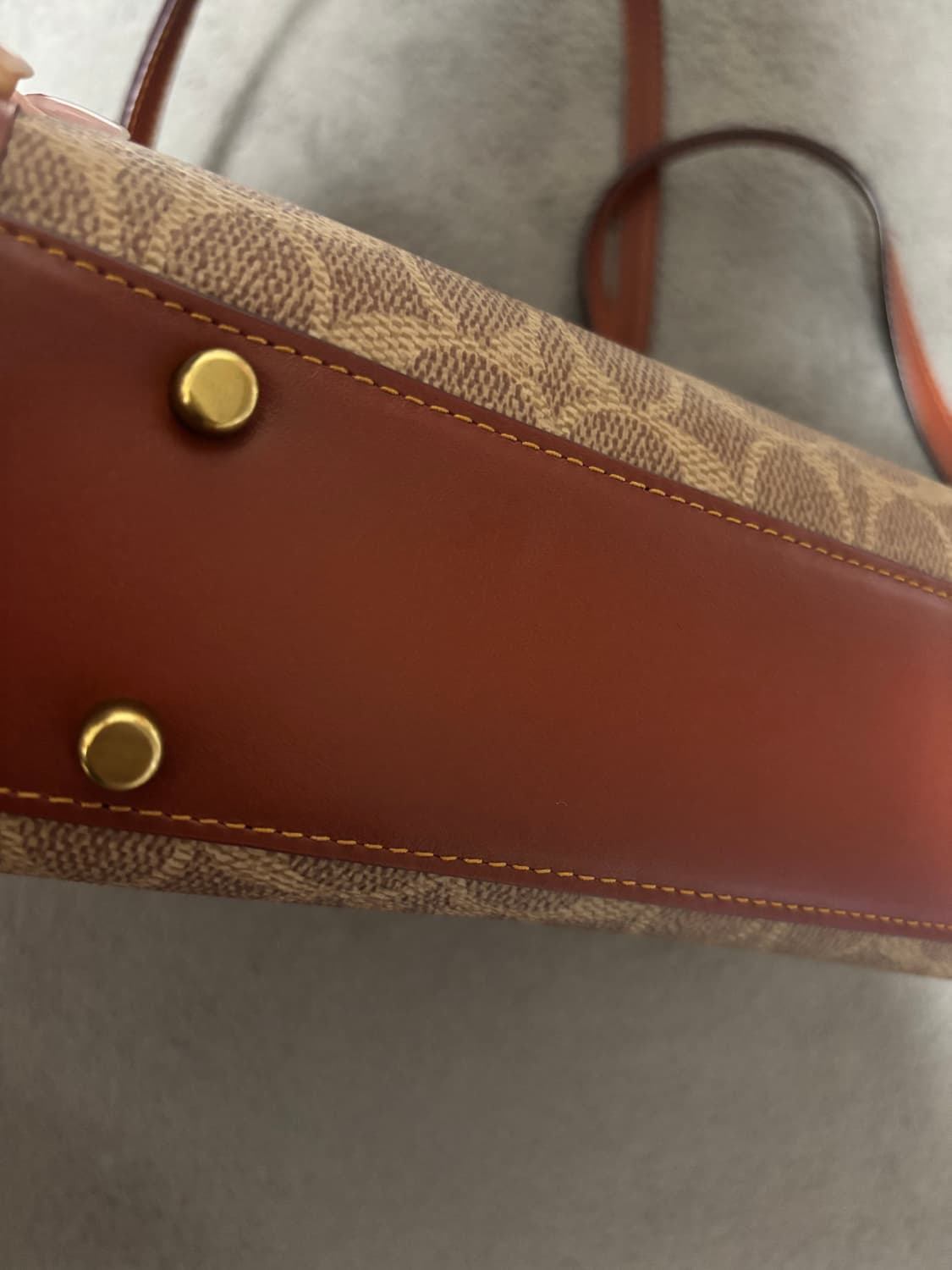 코치 숄더백 상품이미지3