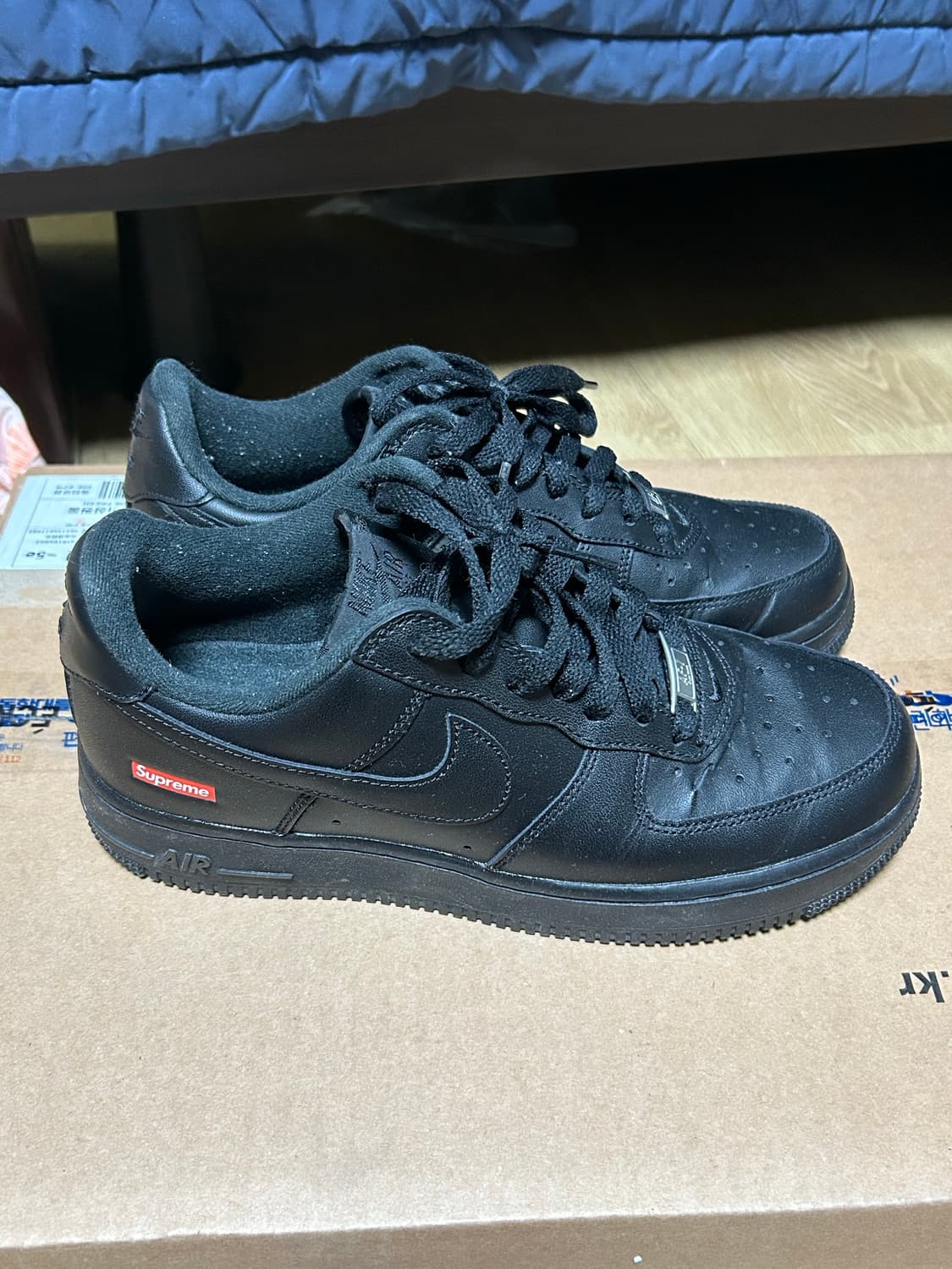 슈프림 나이키 에어포스 245 상품이미지1