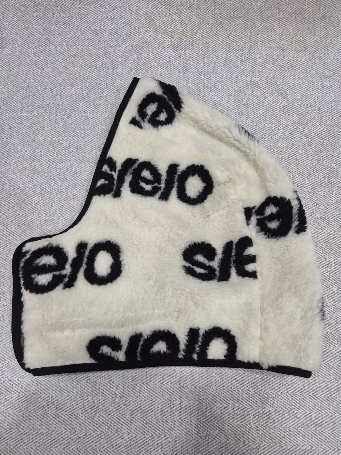 s/e/o 에스이오 로고 플리스 후드 바라클라바 / 화이트 상품이미지3