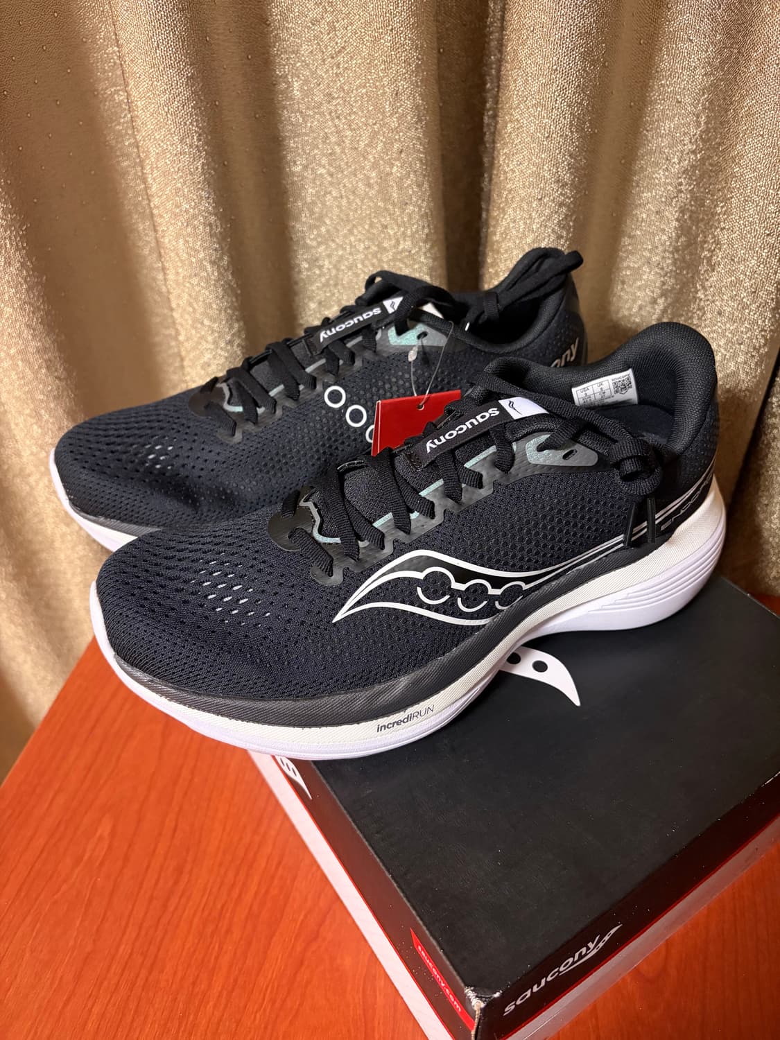 써코니 엔돌핀 트레이너 270사이즈 상품이미지1