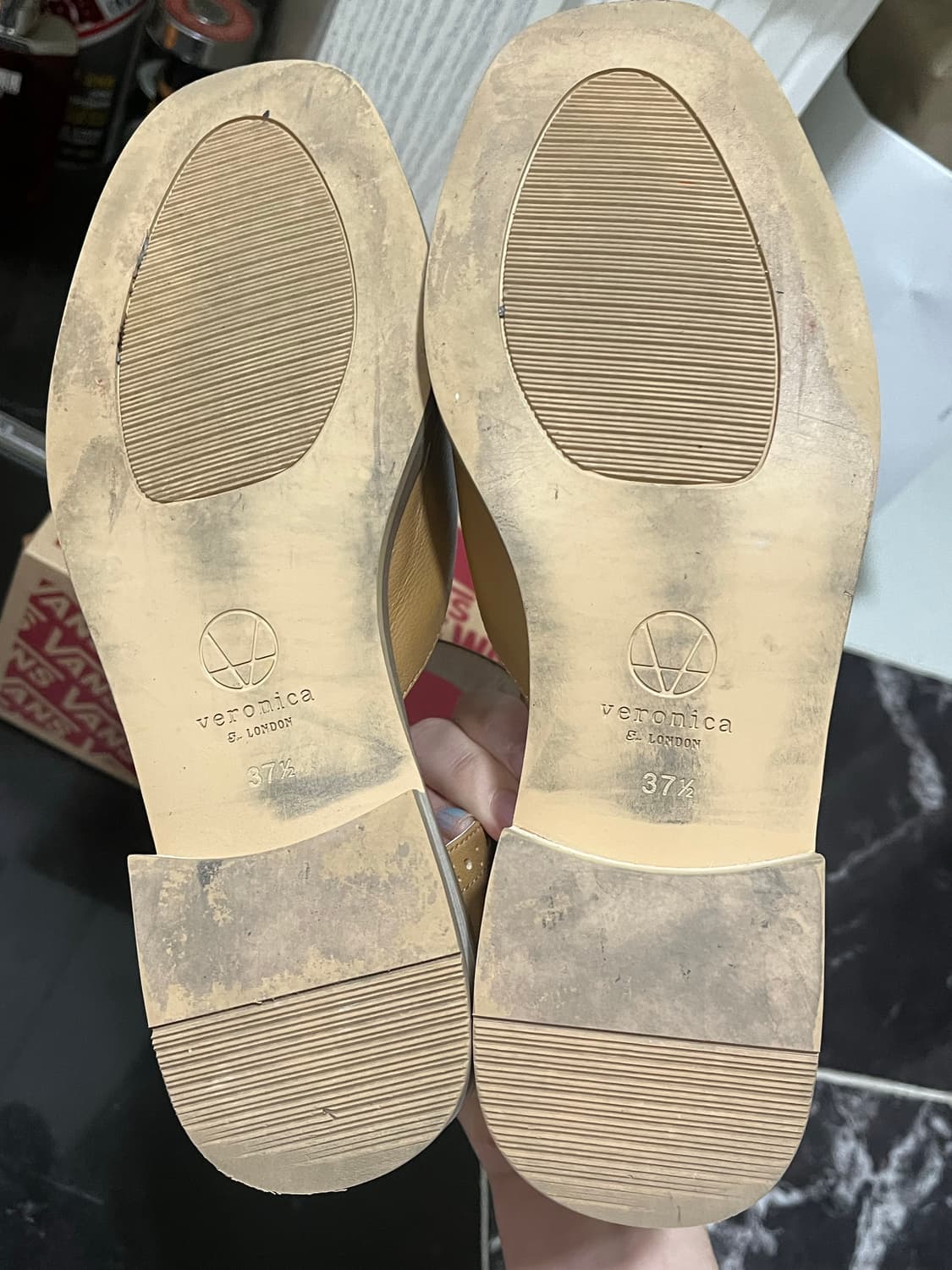 베로니카포런던 소가죽 베이지 메리제인 구두 245 상품이미지7