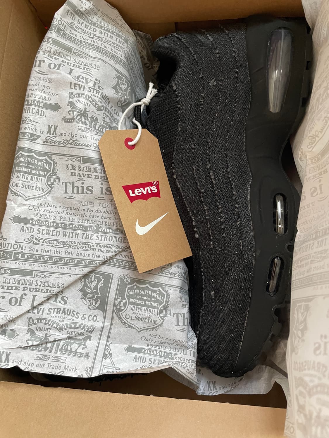 270 나이키x리바이스 맥스95 블랙 상품이미지1