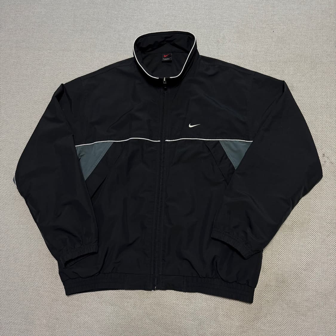 나이키 올드스쿨 빅스우시 바람막이 상품이미지1