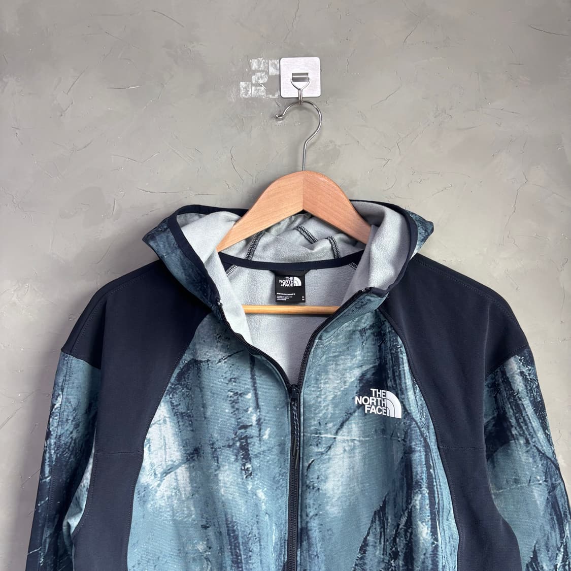 노스페이스 해외판 테크웨어 기능성 후드집업 상품이미지2