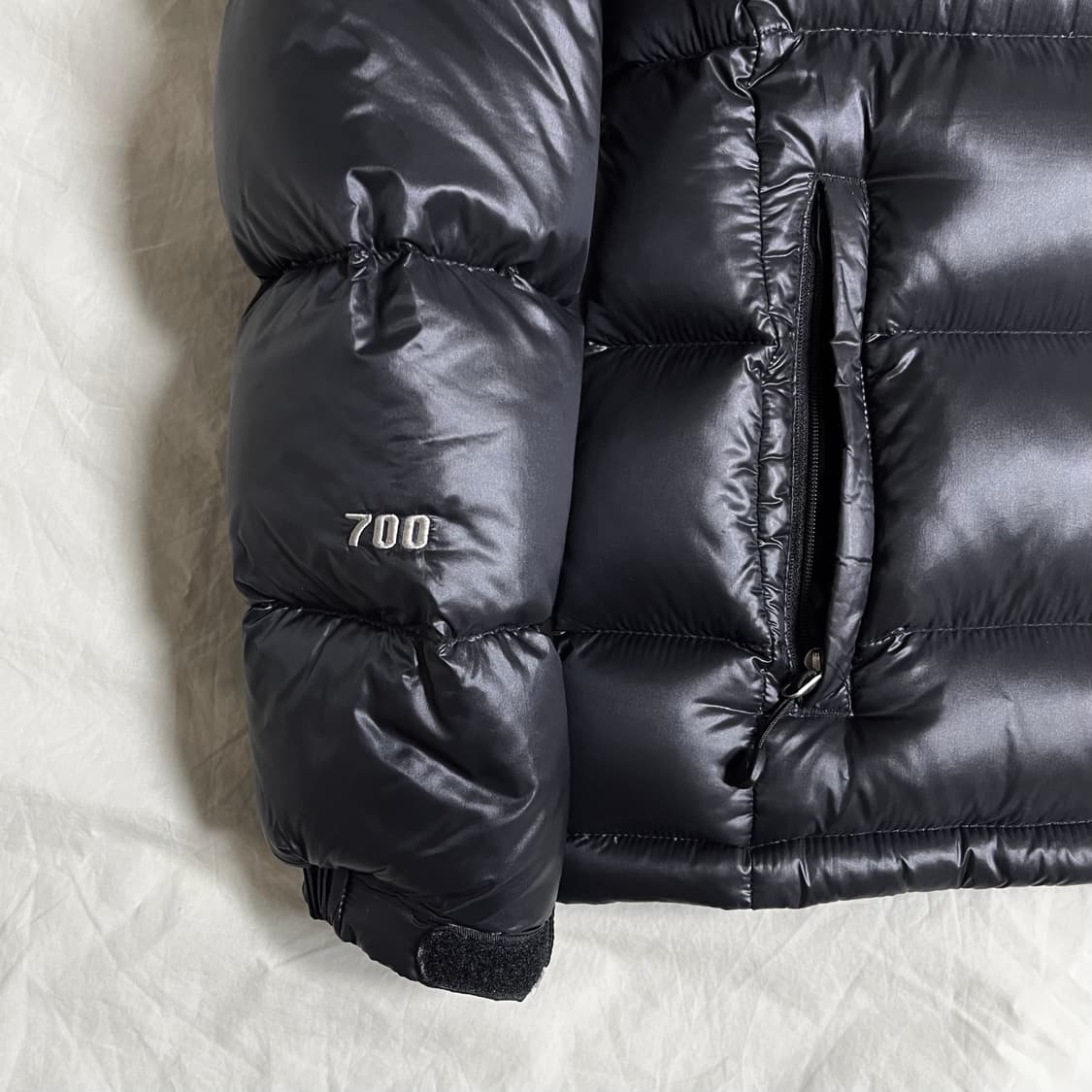노스페이스 700 퍼텍스 퀀텀 메트로 유광 패딩 상품이미지3