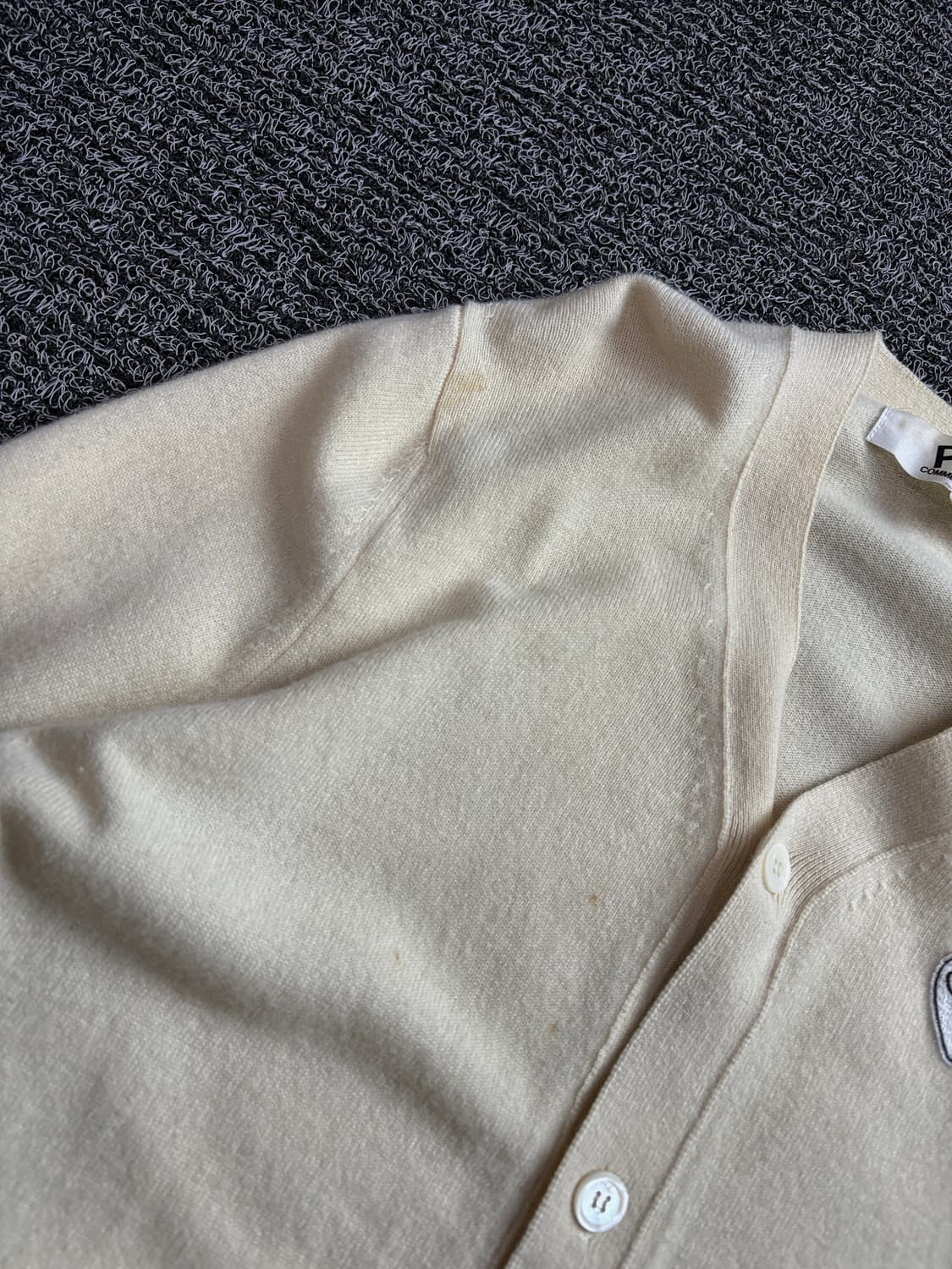 꼼데가르송 플레이 화이트 하트 와펜 가디건 2909 상품이미지3