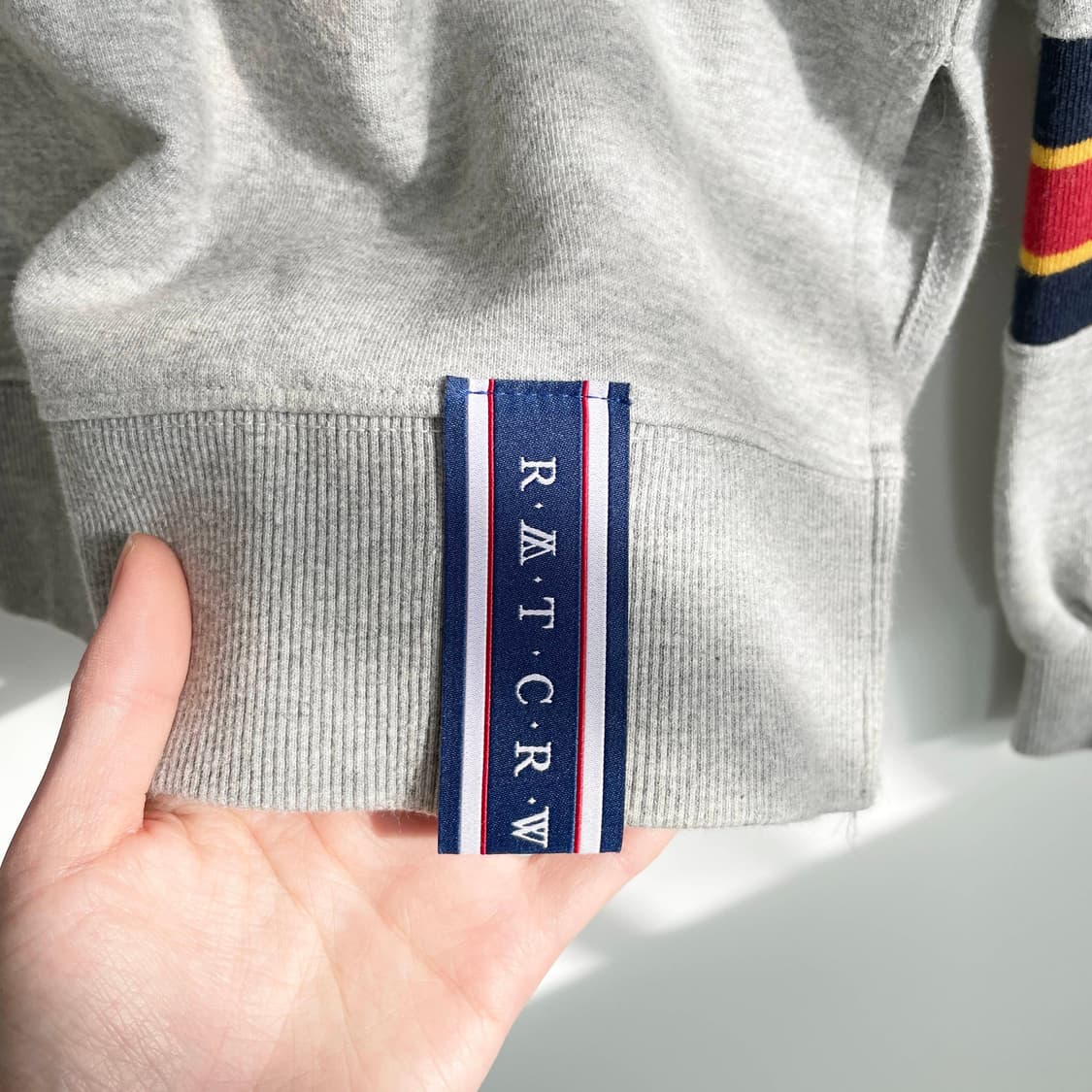 C1 로맨틱크라운 크루넥 맨투맨 L사이즈 상품이미지5