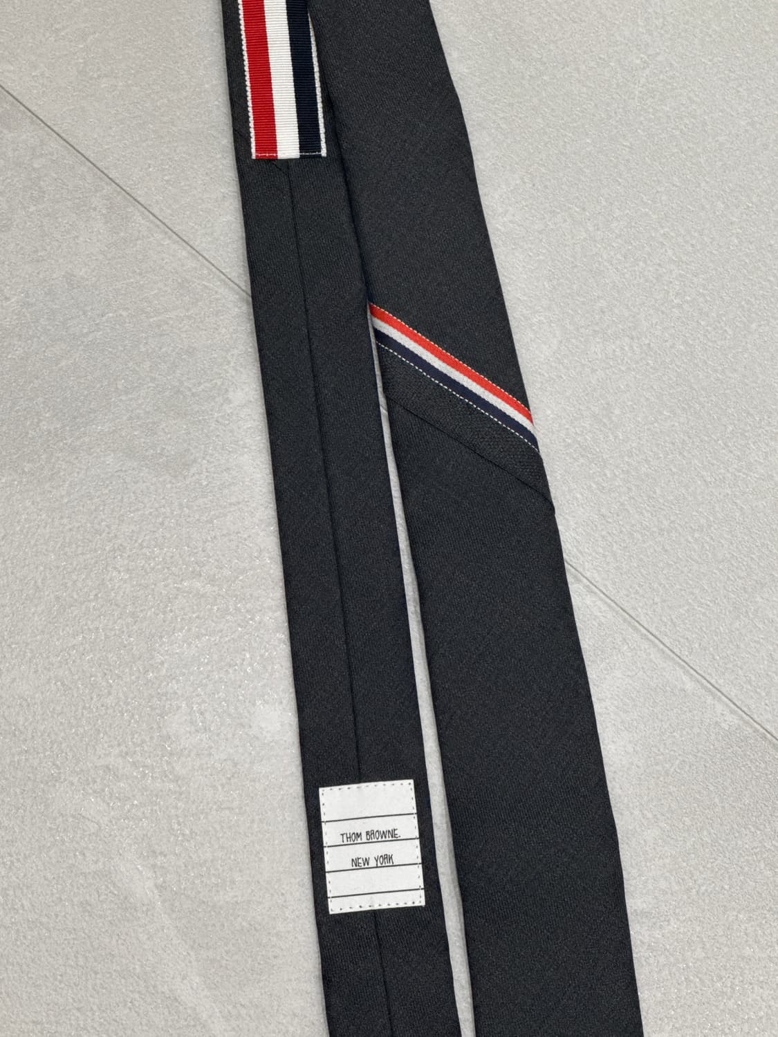 톰브라운 넥타이 상품이미지2